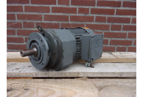 90 RPM 0,37 KW As 20 mm, flens. Used.